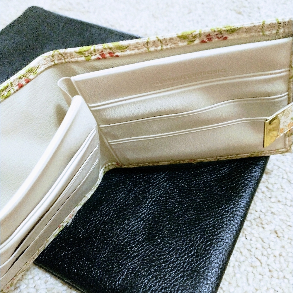 BUNDLE+4 Make-up Bags/ Wallet - Picture 6 of 7